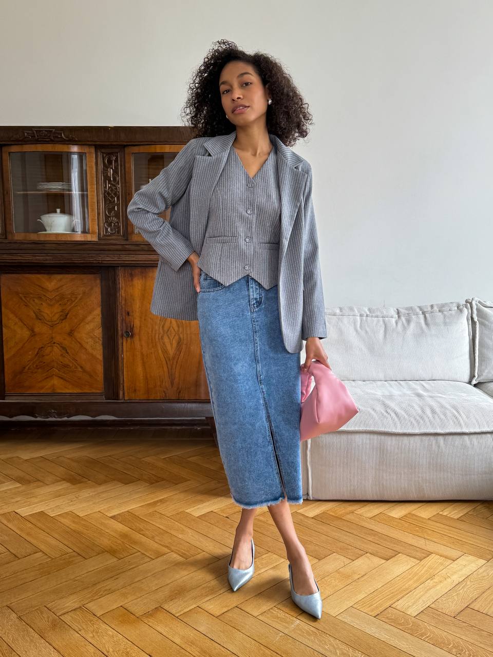 Джинсовая юбка с разрезом